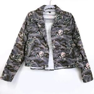 Montana Co Floral Camo Shacket Medium